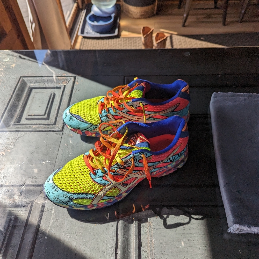 Asics Gel-Noosa Tri 6